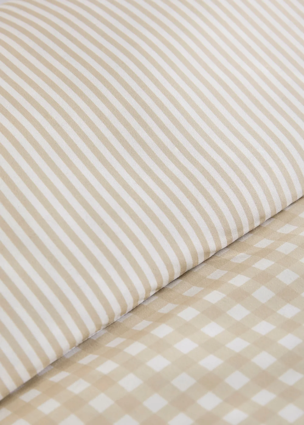 Beige Check Gingerbread Man Duvet Set - Single Image 3