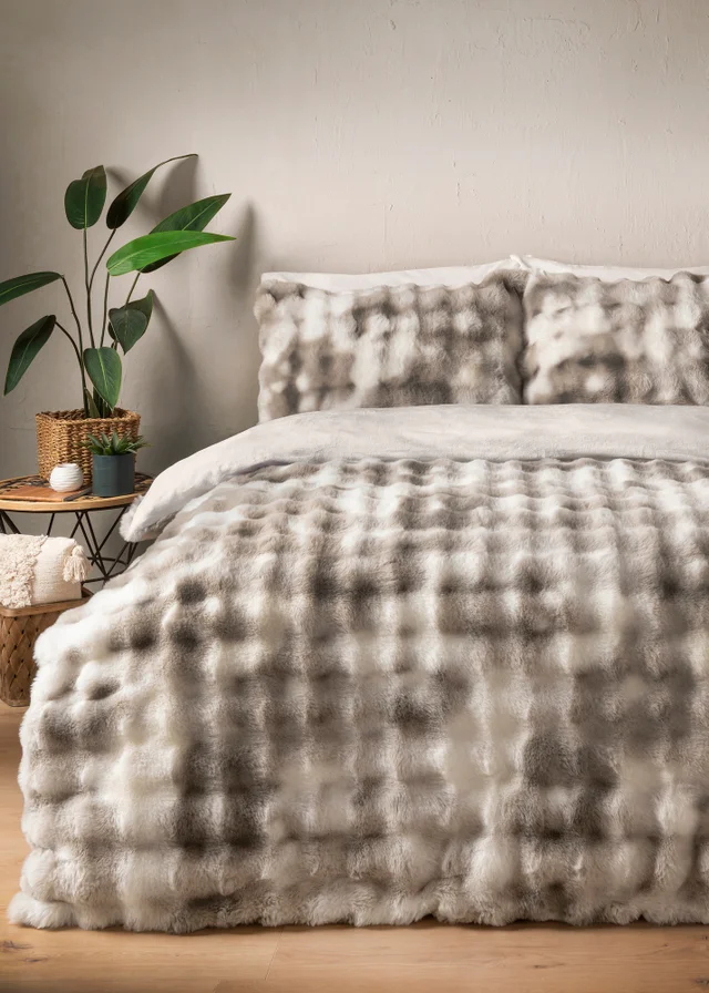 Mink Faux Fur Duvet Set