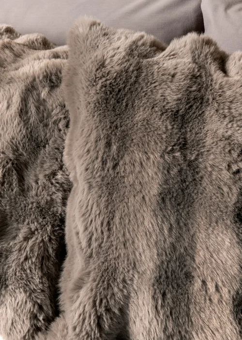 Grey Faux Fur Duvet Set - Double Image 3