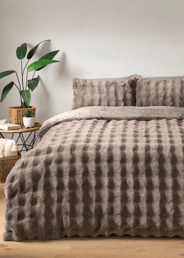 Grey Faux Fur Duvet Set