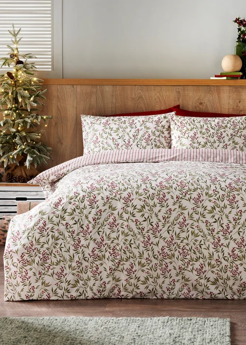 Red Berries Duvet Set - Double Image 1