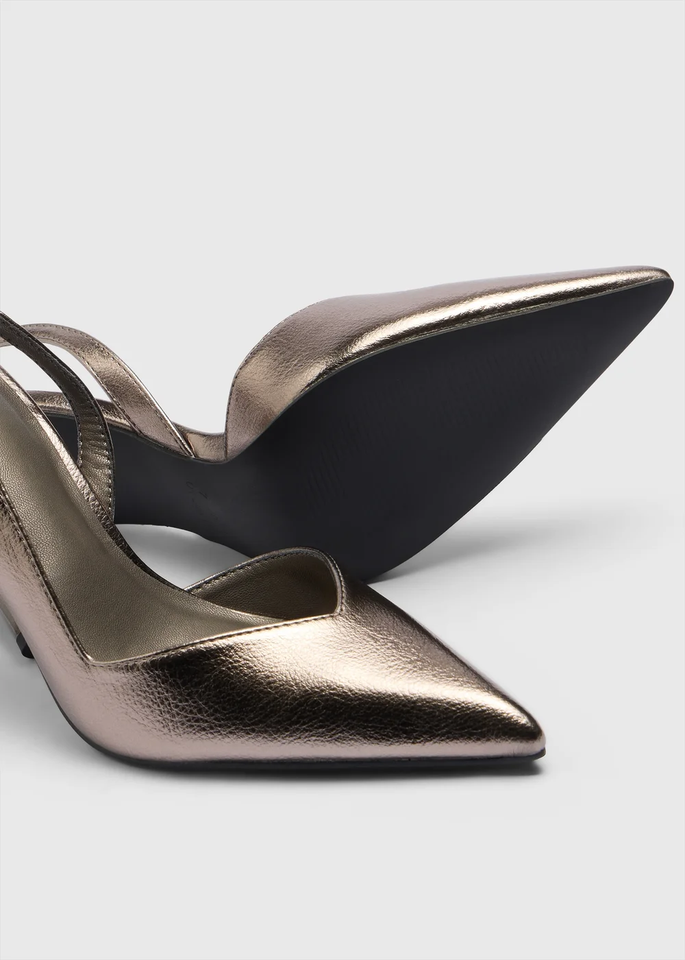 Metallic Court Heels - 3 Image 2