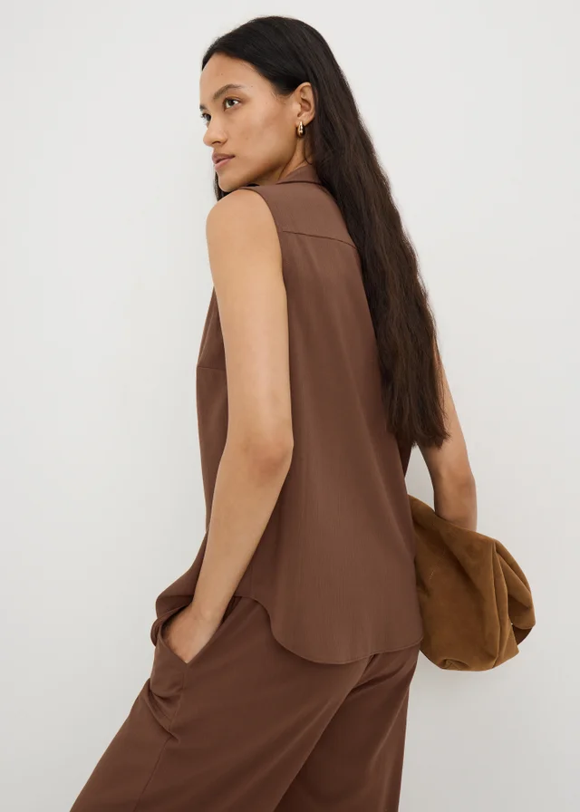 Chocolate Sleeveless Clipper Shirt
