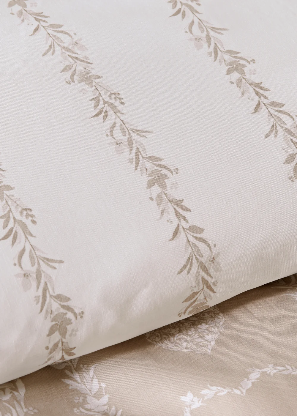 Stone Floral Heart Print Duvet Set - Single Image 3