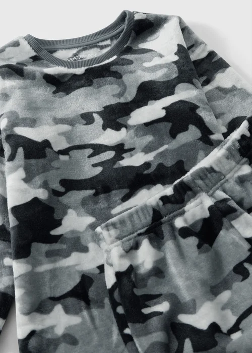 Boys’ Grey Camo Fleece Pyjama Set (5-13yrs) - 5-6 Yrs Image 2