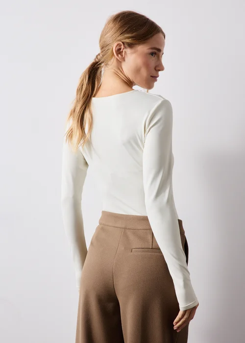 Ivory Low Neck Top - 8 Image 2