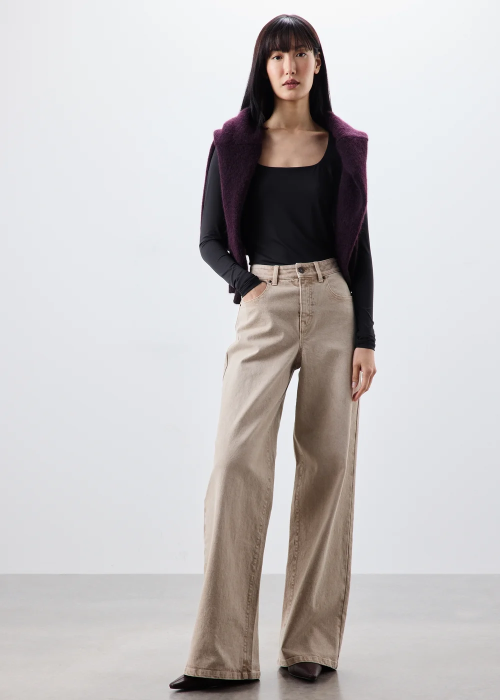 Black Low Neck Top - 8 Image 1