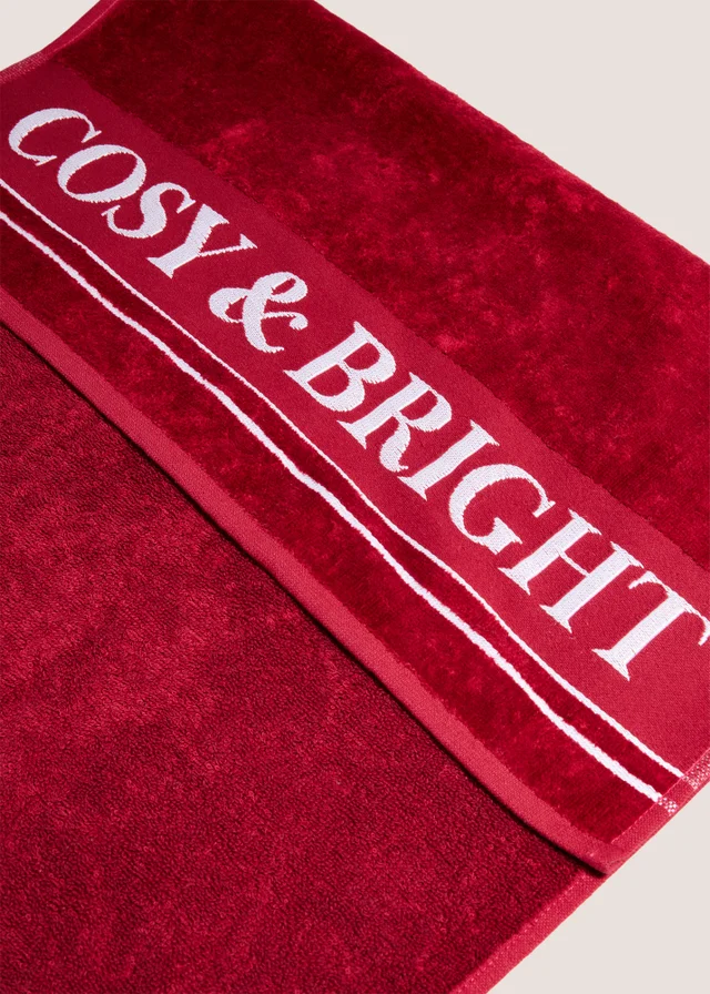 2 Pack Red 'Cosy & Bright' Slogan Towels