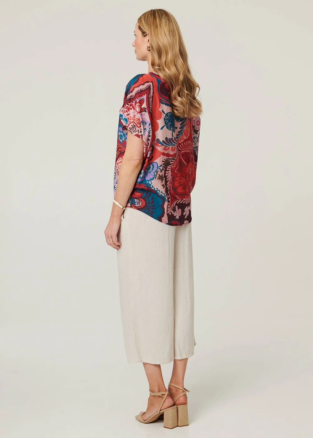 Izabel London Red Floral Short Angel Sleeve Ruched Blouse - 18 Image 2