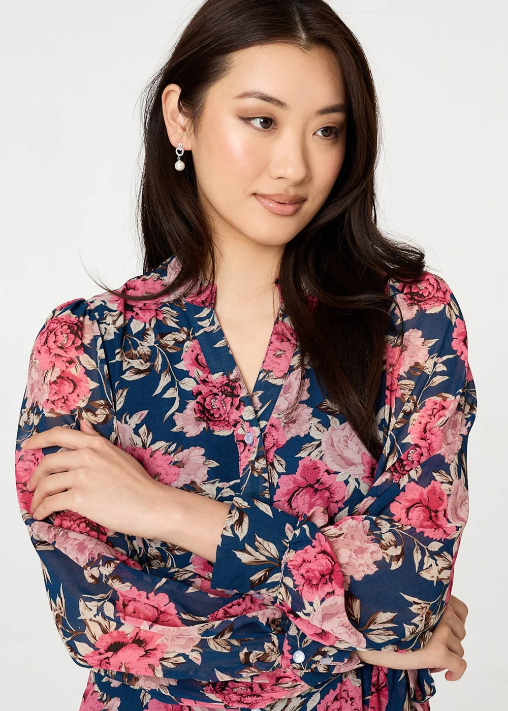 Izabel London Navy Floral Tie Waist Relaxed Tier Midi Dress - 8 Image 3