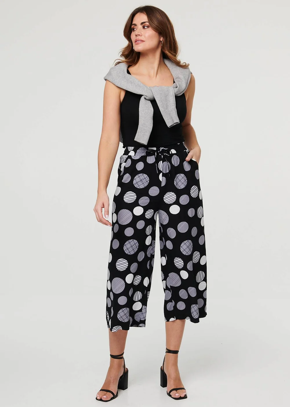 Izabel London Black Spotty Print Tie Waist Cropped Trousers - 10 Image 4
