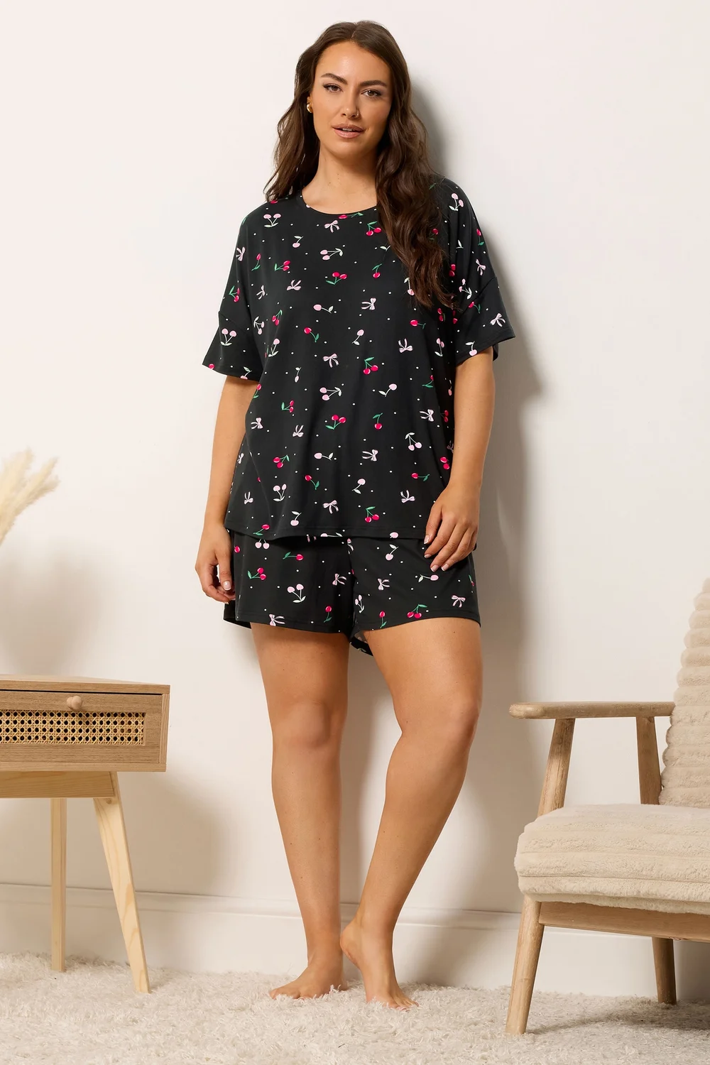 Yours Curve Black Cherry & Bows Short Pyjama Set - 34-36 Image 2