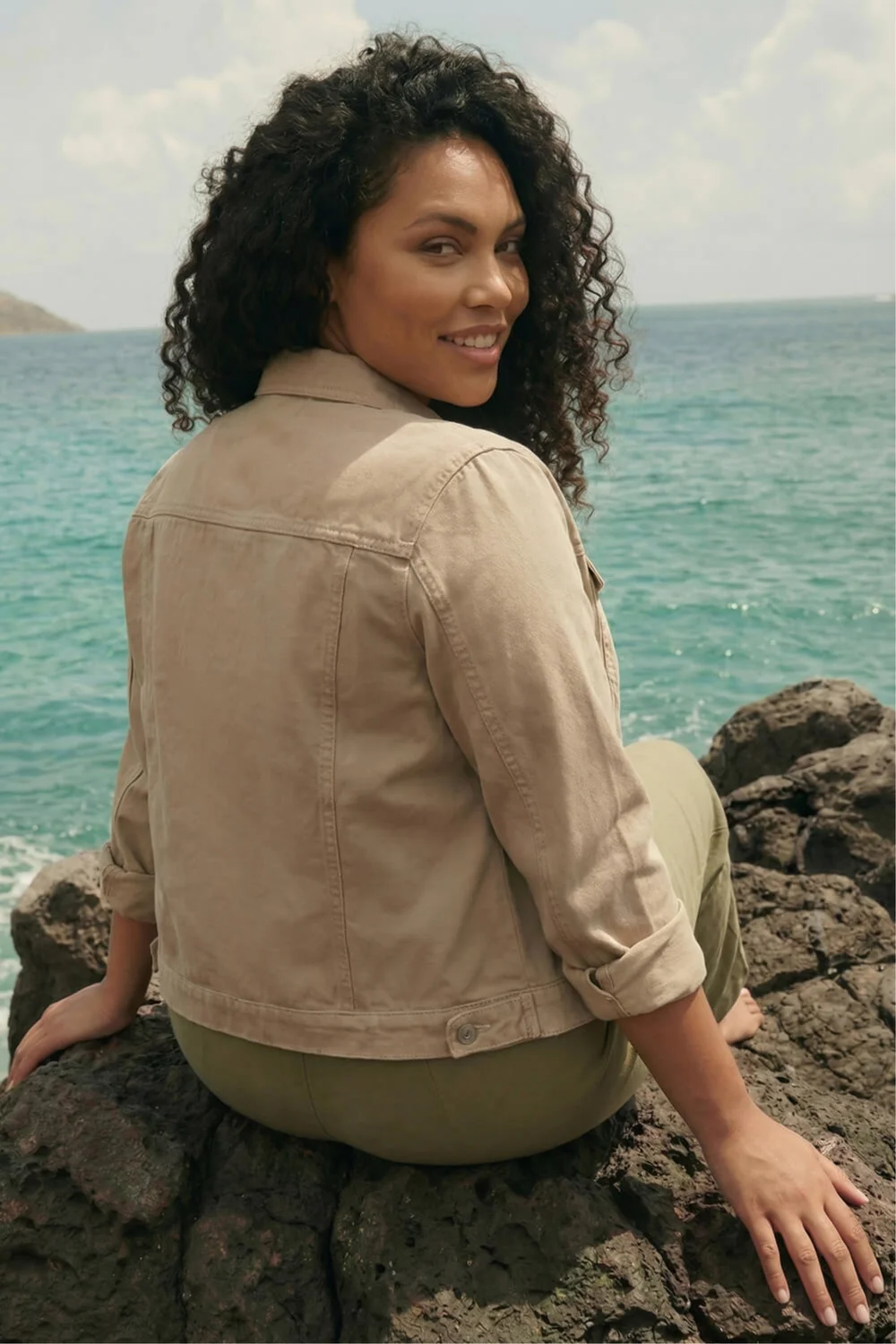 Roman Natural Curve Mid Wash Denim Jacket - 22-24 Image 3