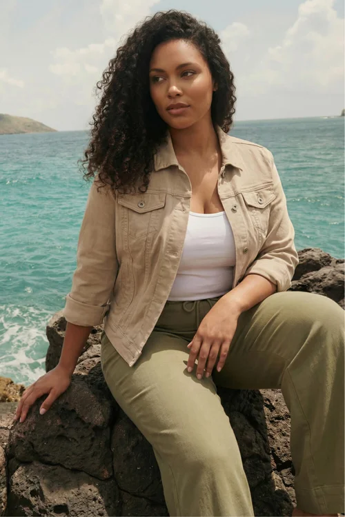 Roman Natural Curve Mid Wash Denim Jacket - 22-24 Image 2