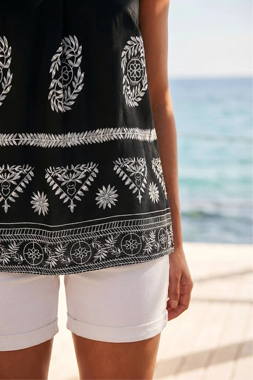 Roman Black Mono Border Print Vest - 10 Image 4