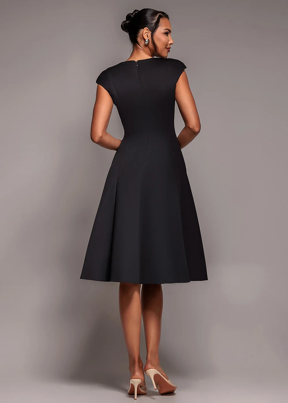 Goddiva Black Cap Sleeve Plunging V Neckline A Line Midi Dress - 8 Image 2