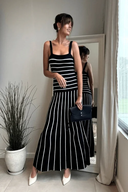 Style Cheat Black & White Striped Knitted Midi Dress - L Image 2
