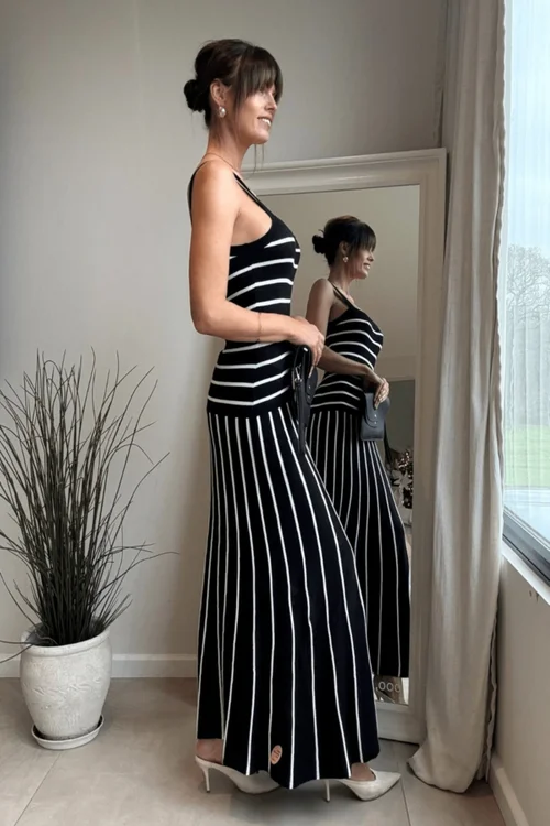 Style Cheat Black & White Striped Knitted Midi Dress - L Image 4