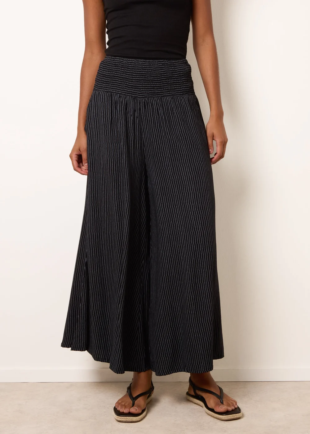 Blue Vanilla Black Wide Leg Shirred Waist Wavy Trousers - S/M Image 2