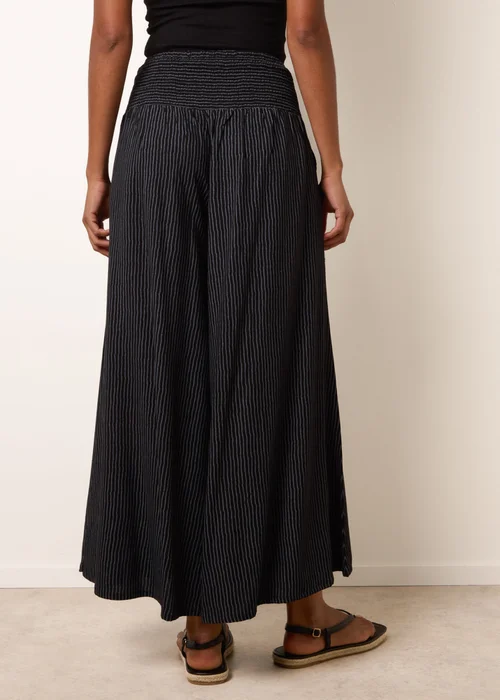 Blue Vanilla Black Wide Leg Shirred Waist Wavy Trousers - S/M Image 4