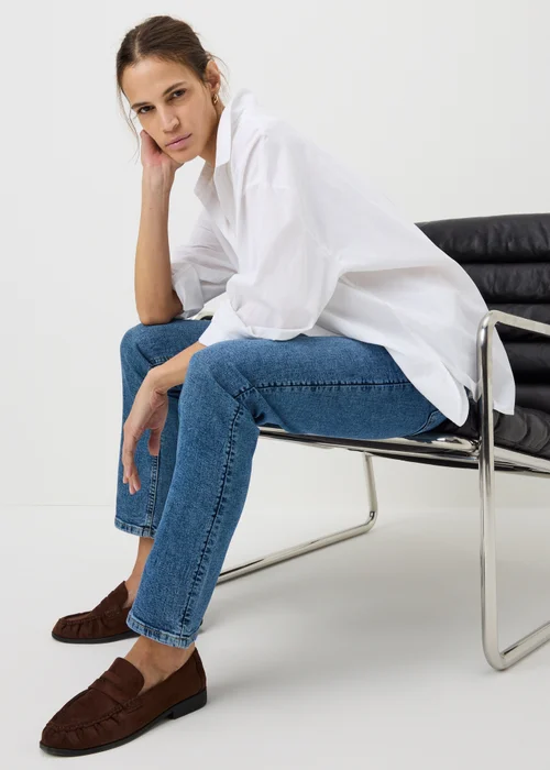 Mid Wash Straight Leg Jeans - Size 24 29 leg Image 1