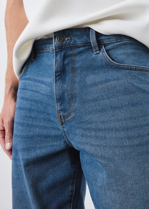 Mid Wash Straight Leg Jeans - 30 R Image 3