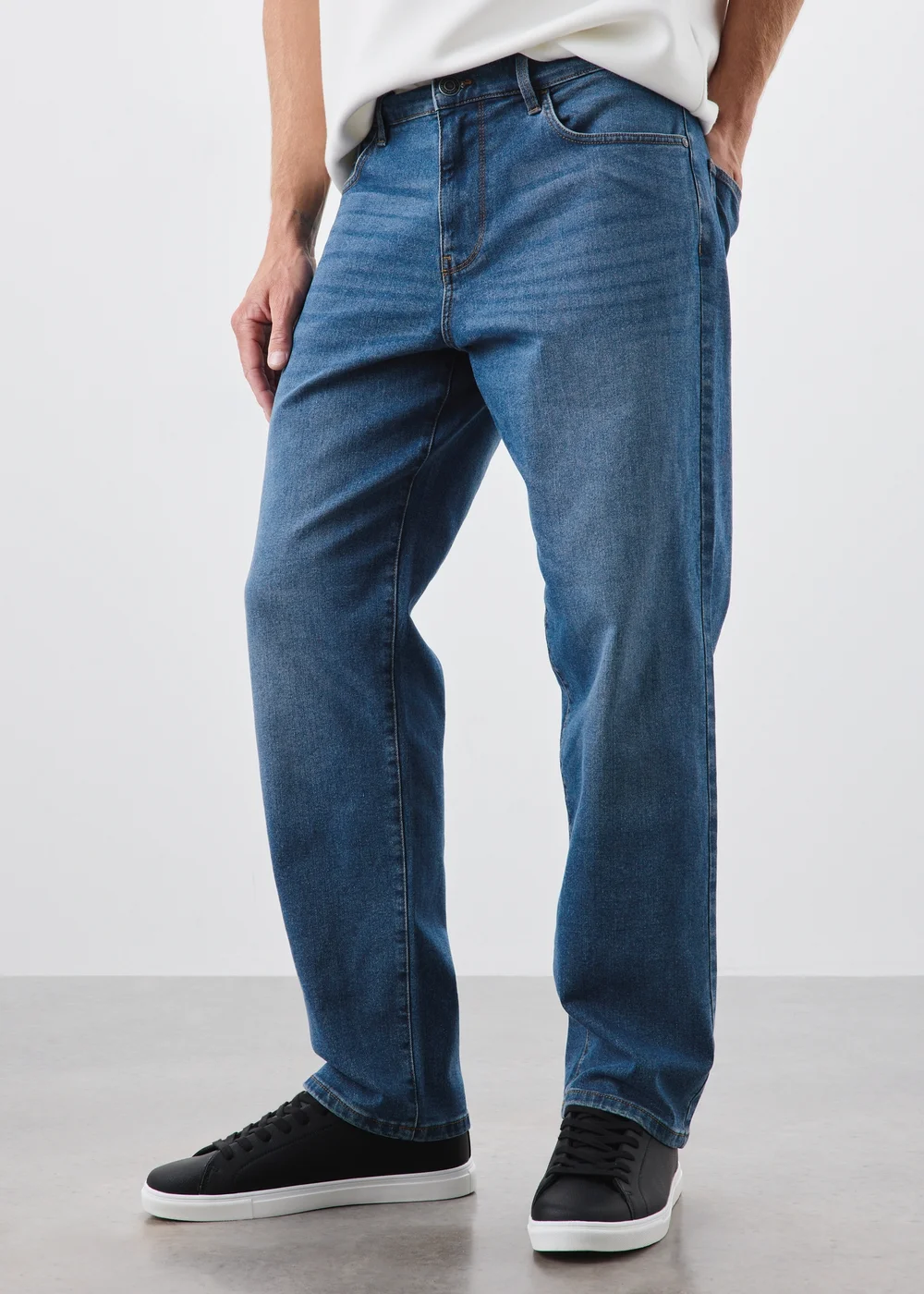 Mid Wash Straight Leg Jeans - 30 R Image 1
