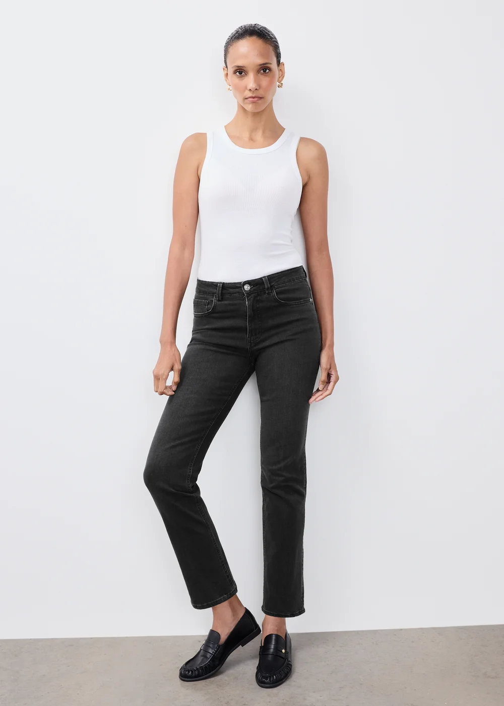 Black Wash Stretch Mid Rise Straight Leg Jeans - 8/L29 Image 4