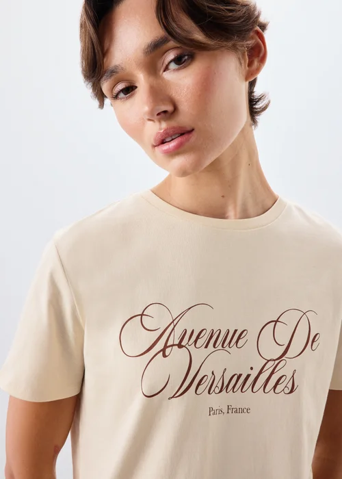 Cream Avenue Graphic T-Shirt - XS Image 4