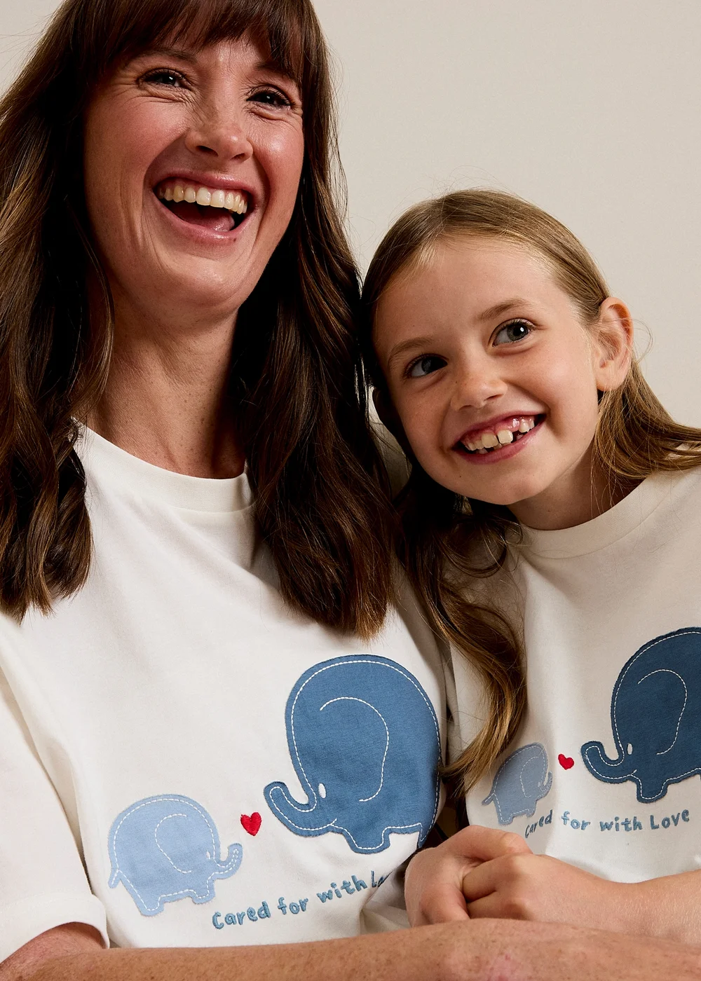 Alder Hey Adults White Graphic T-Shirt - XS Image 2
