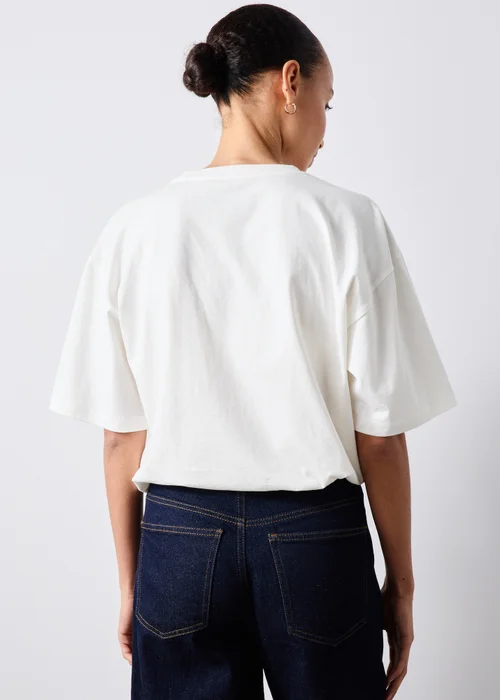 Alder Hey Adults White Graphic T-Shirt - XS Image 5