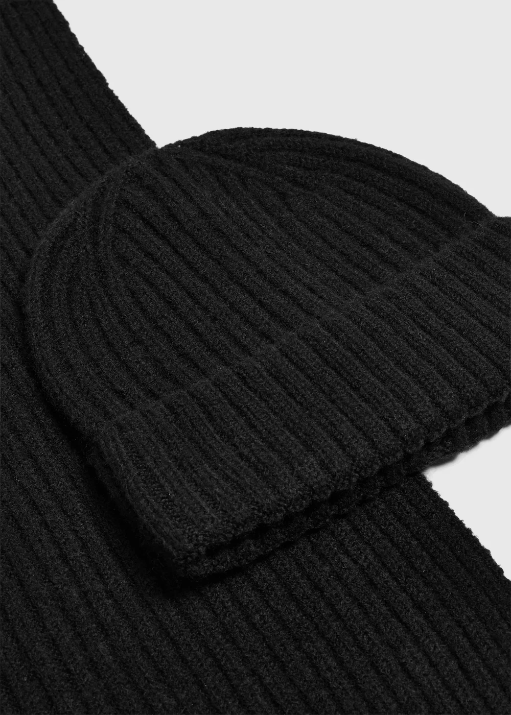 Black Hat & Scarf Set - One Size Image 2