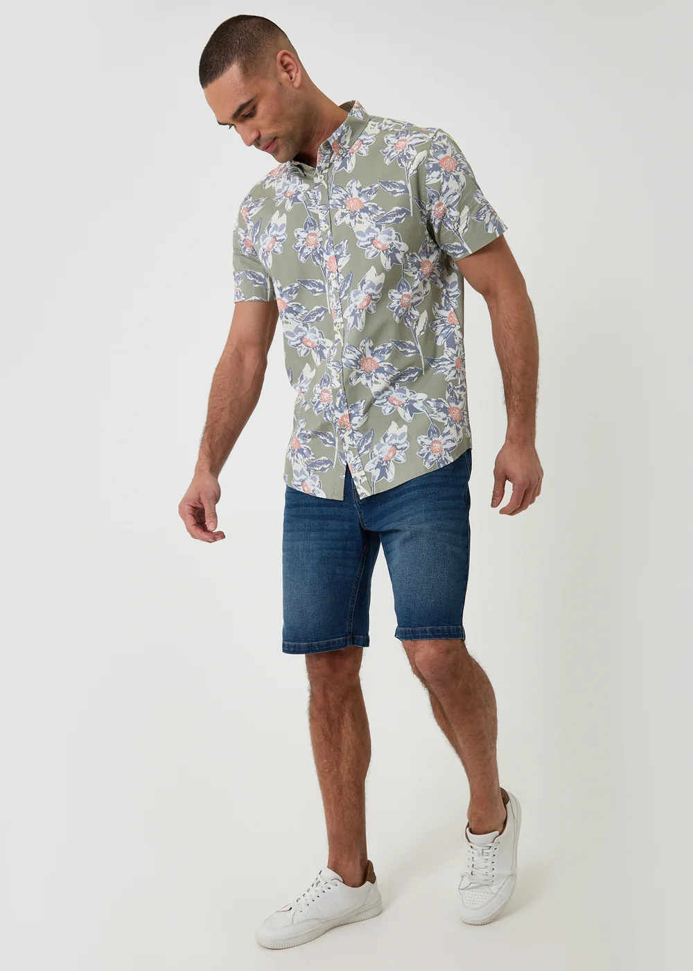 Threadbare Soft Green Cotton Floral Print Short Sleeve Shirt - XL Image 3