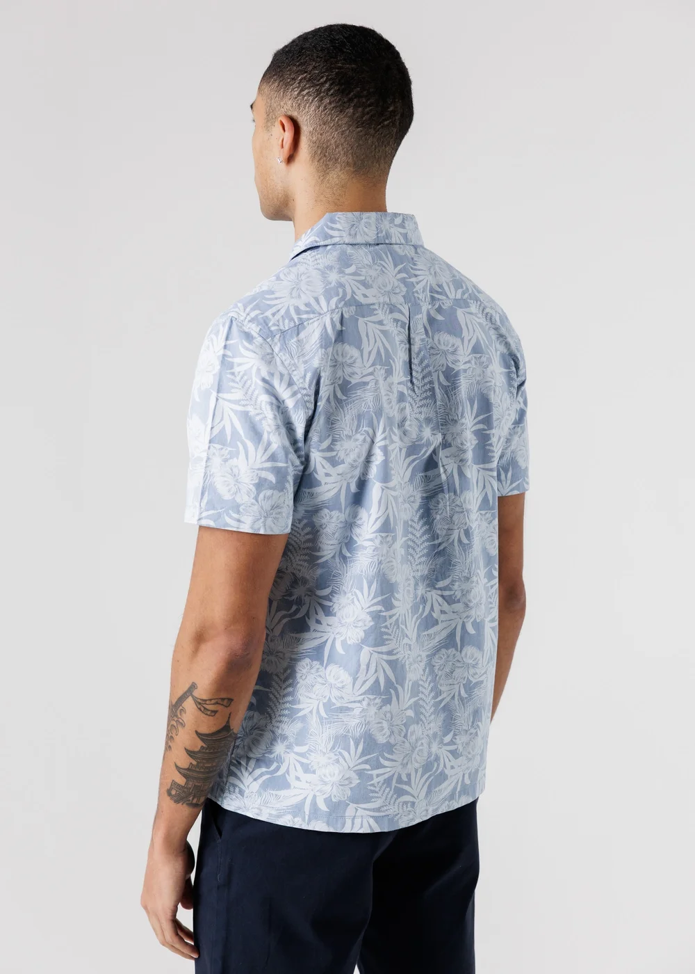 Tokyo Laundry Light Blue Cotton Short Sleeve Button-Up Tropical Print Shirt - M Image 2