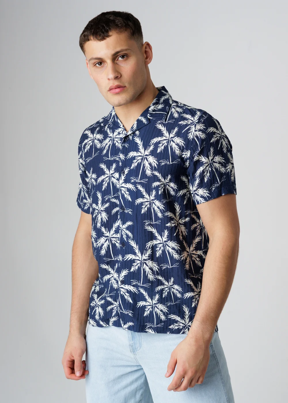 Tokyo Laundry Navy Relaxed Button-Up Palm Print Holiday Shirt - L Image 2