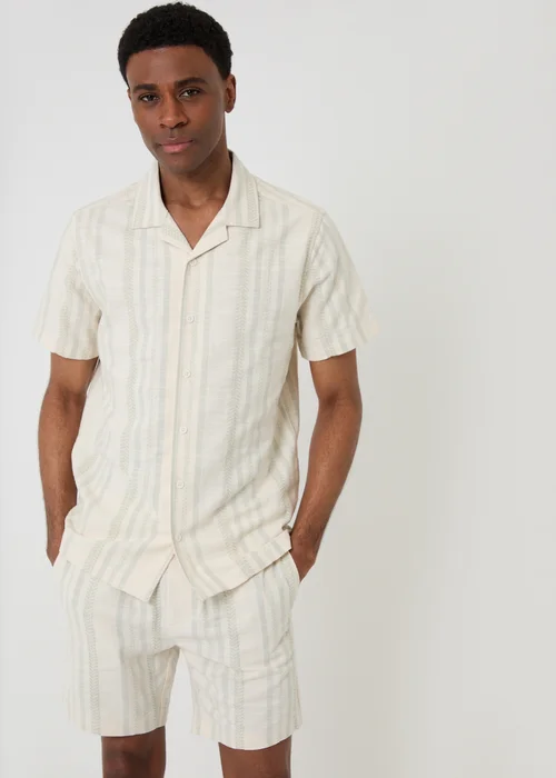 Threadbare Soft Green Chevron Stripe Cotton Short Sleeve Shirt - XL Image 1