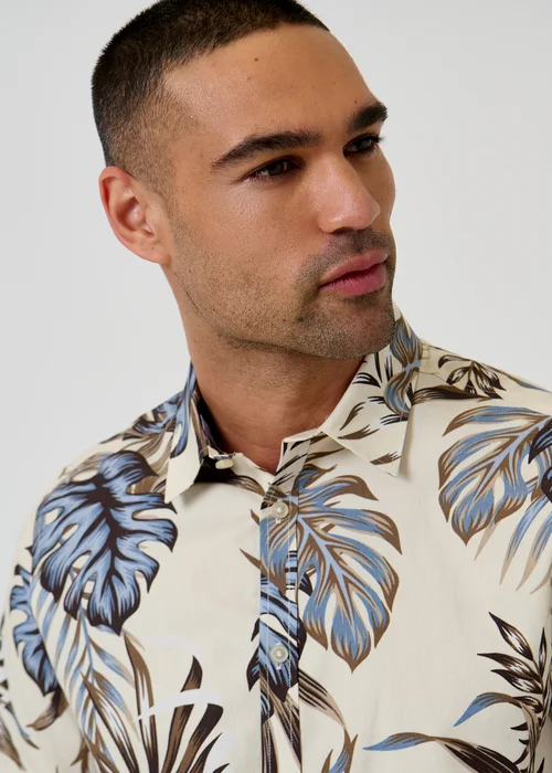 Threadbare Ecru Leaf Print Cotton Short Sleeve Shirt - M Image 4