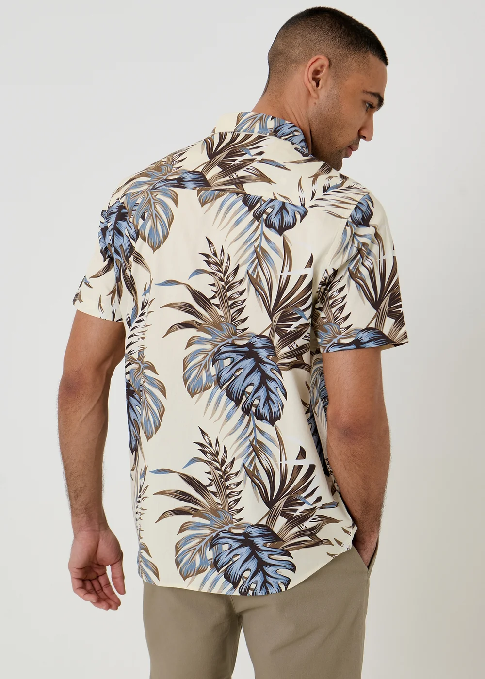 Threadbare Ecru Leaf Print Cotton Short Sleeve Shirt - M Image 2