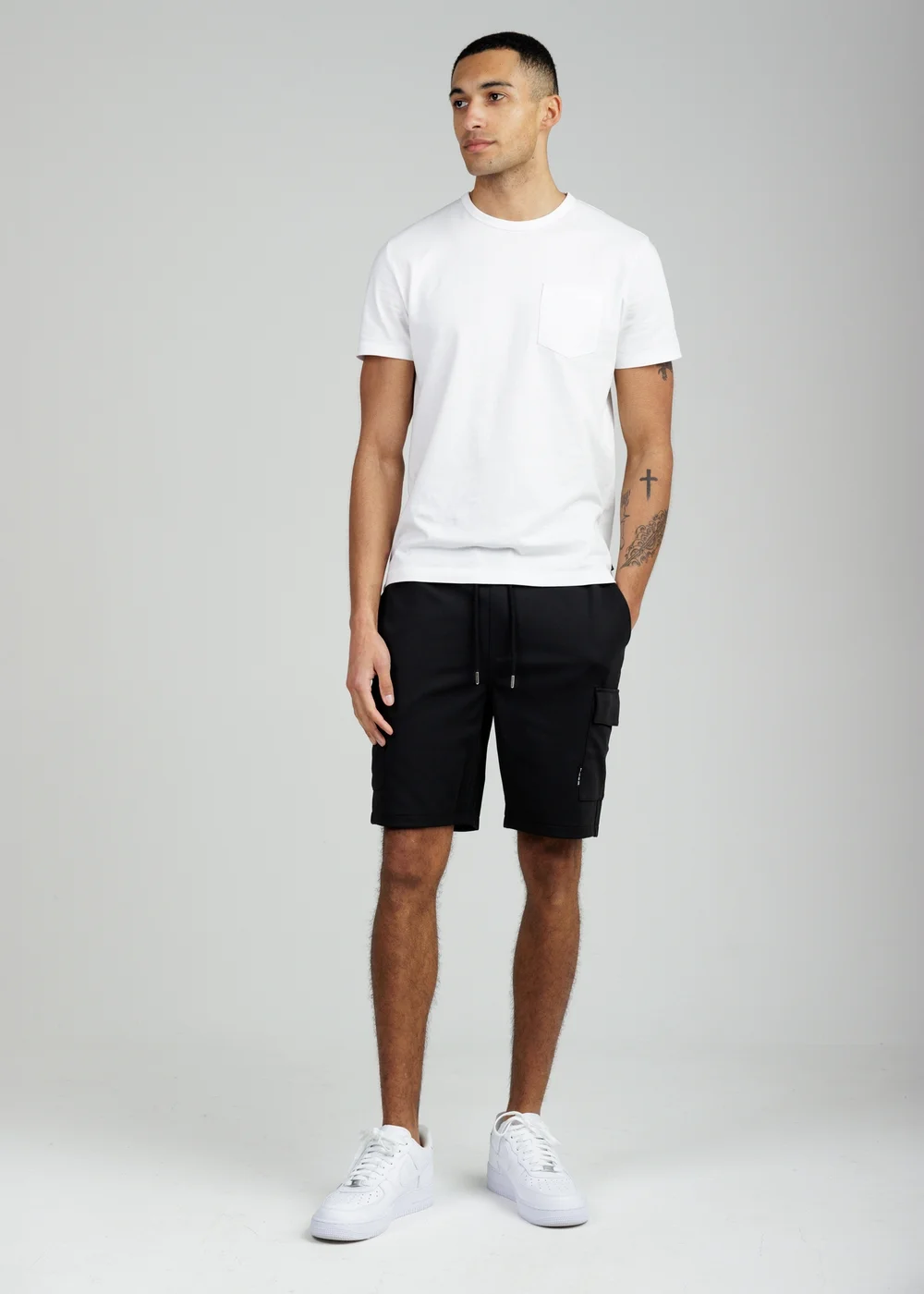 Tokyo Laundry Black Cargo-Style Shorts - L Image 3