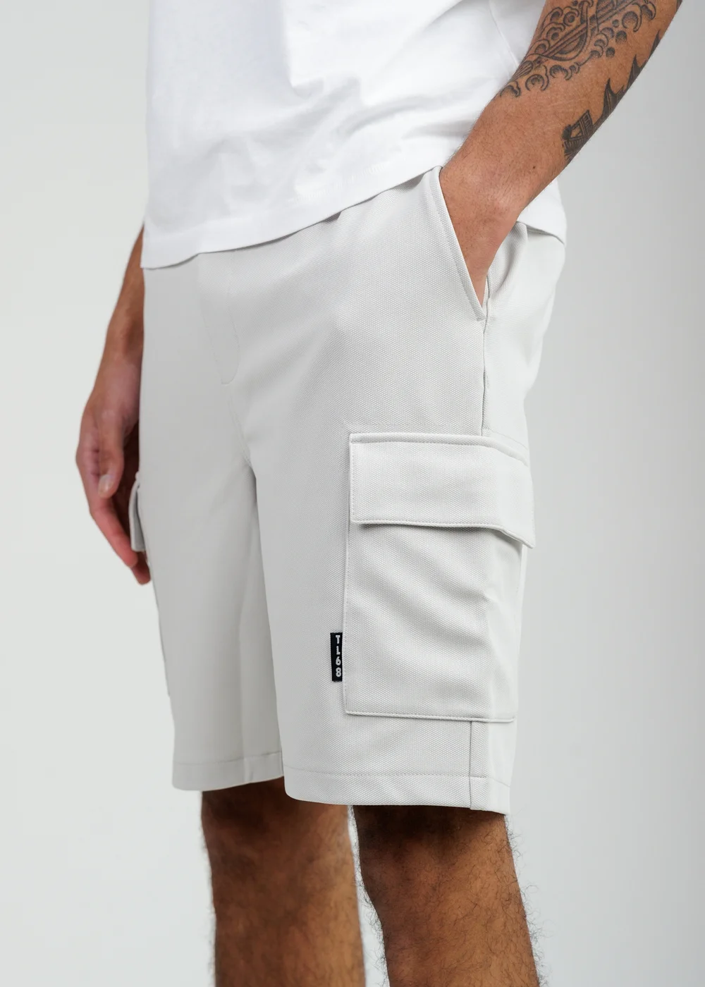 Tokyo Laundry Grey Cargo-Style Shorts - 2XL Image 4