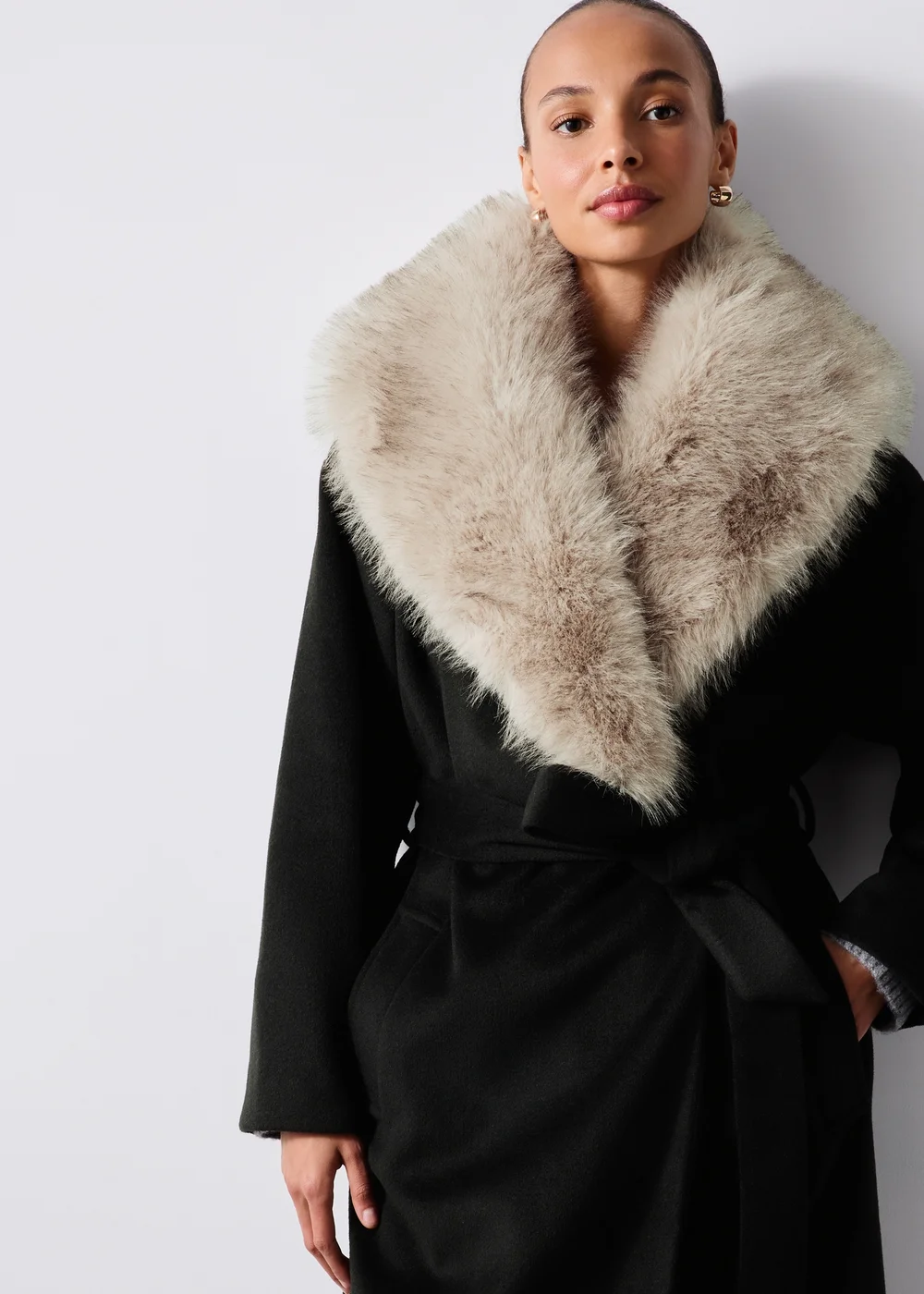Black Faux Fur Collar Belted Coat - S Image 4