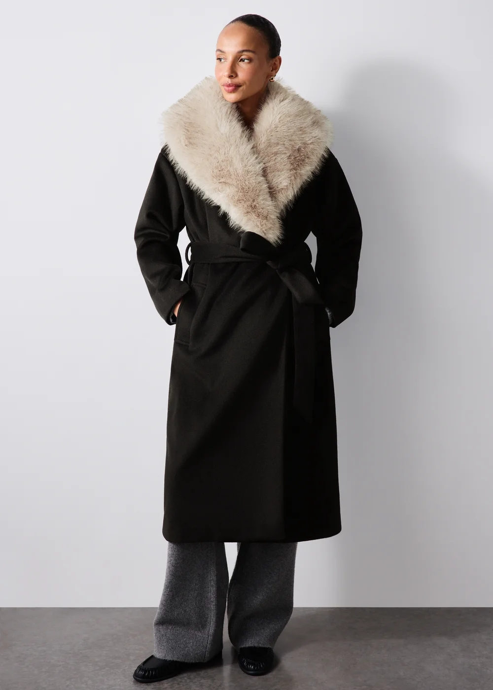 Black Faux Fur Collar Belted Coat - S Image 2