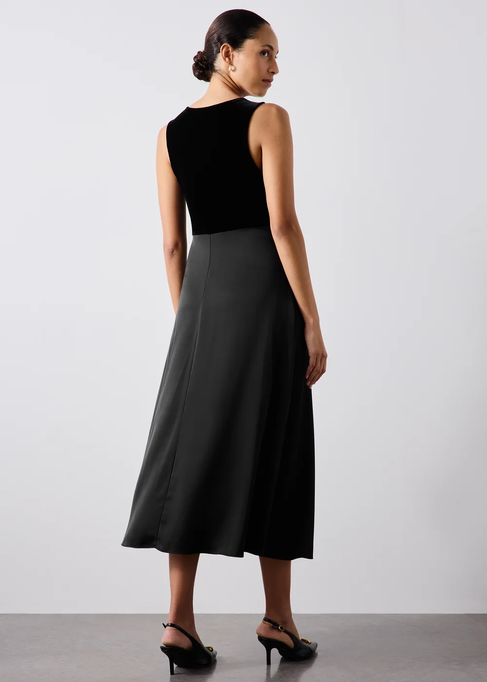 Black Satin Velvet Midaxi Dress - 8 Image 2