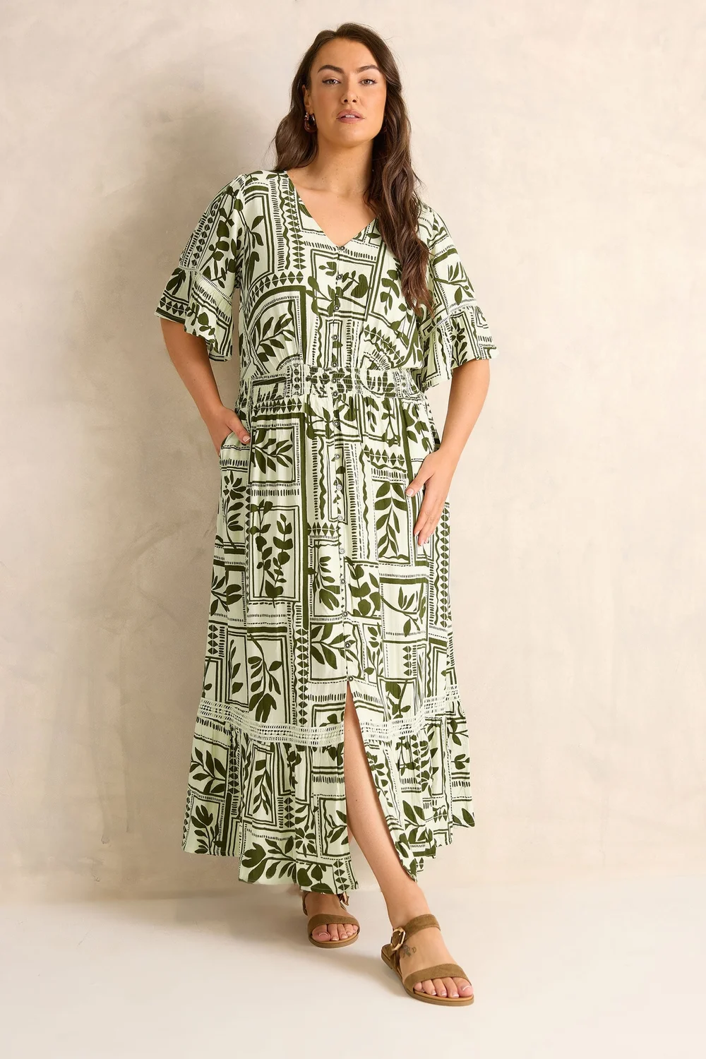 Evans Curve Green Leaf Print Button Through Maxi Dress - 20 Image 1