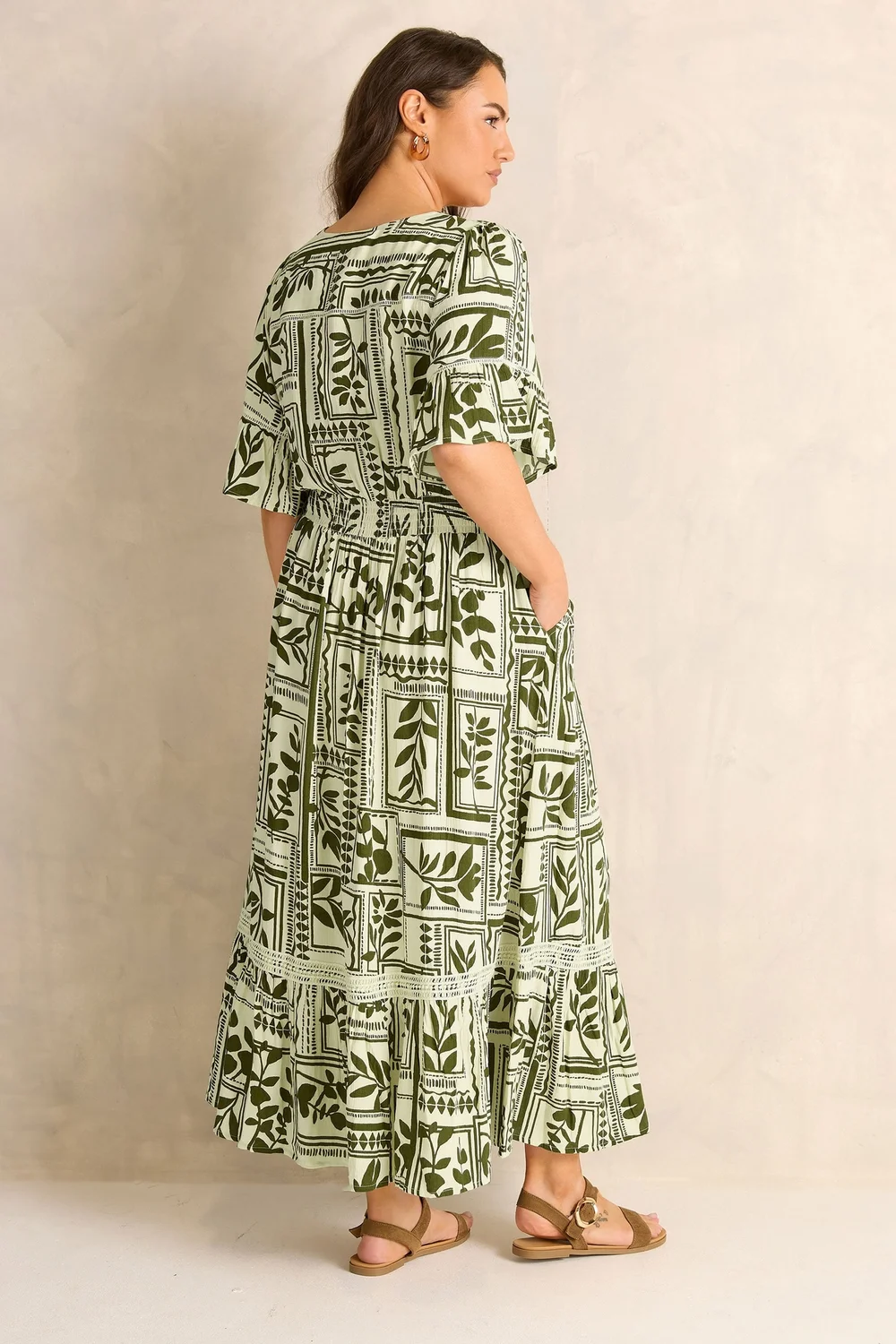 Evans Curve Green Leaf Print Button Through Maxi Dress - 20 Image 3
