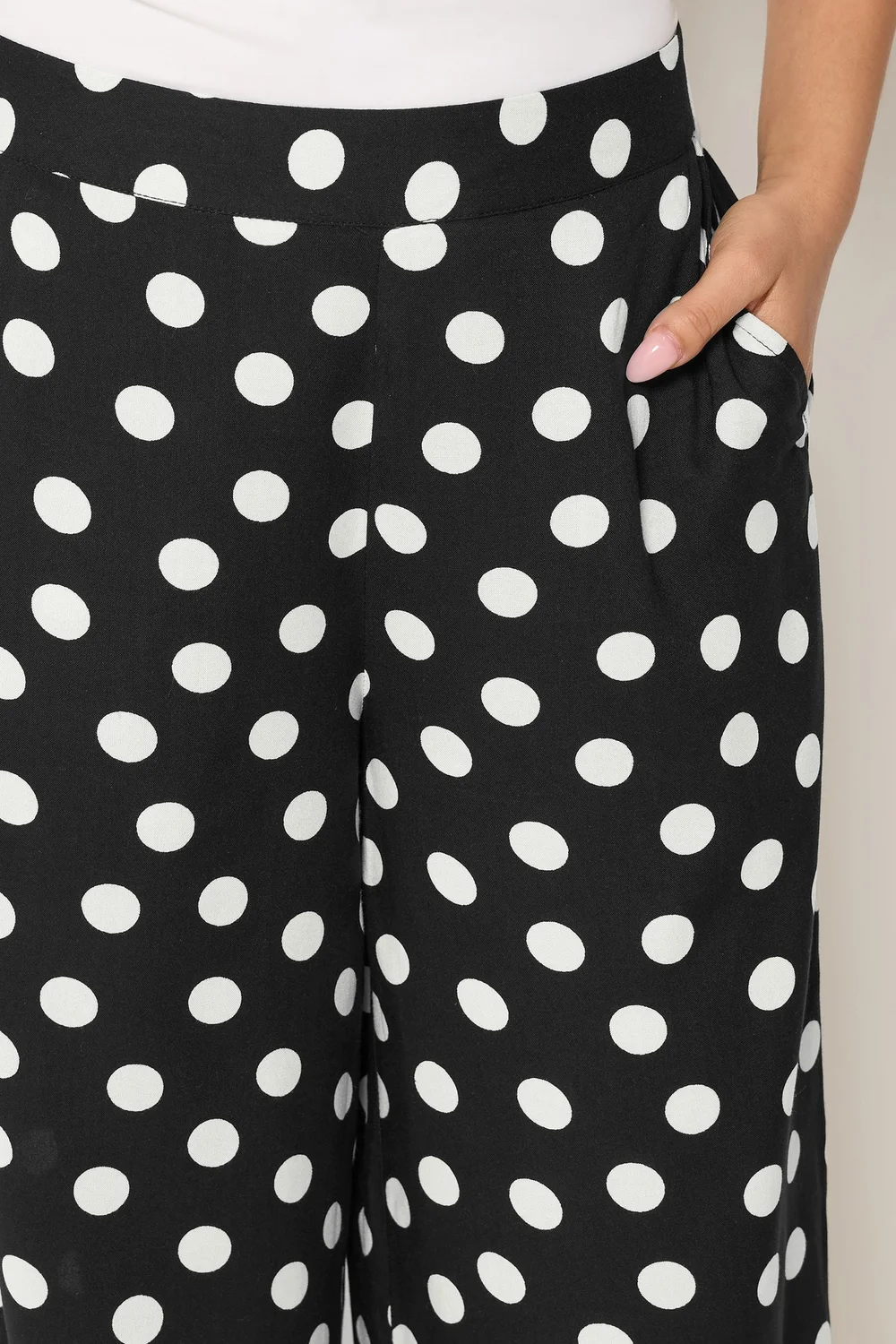 M&Co Petite Black & White Polka Dot Wide Leg Trousers - 10 Image 4