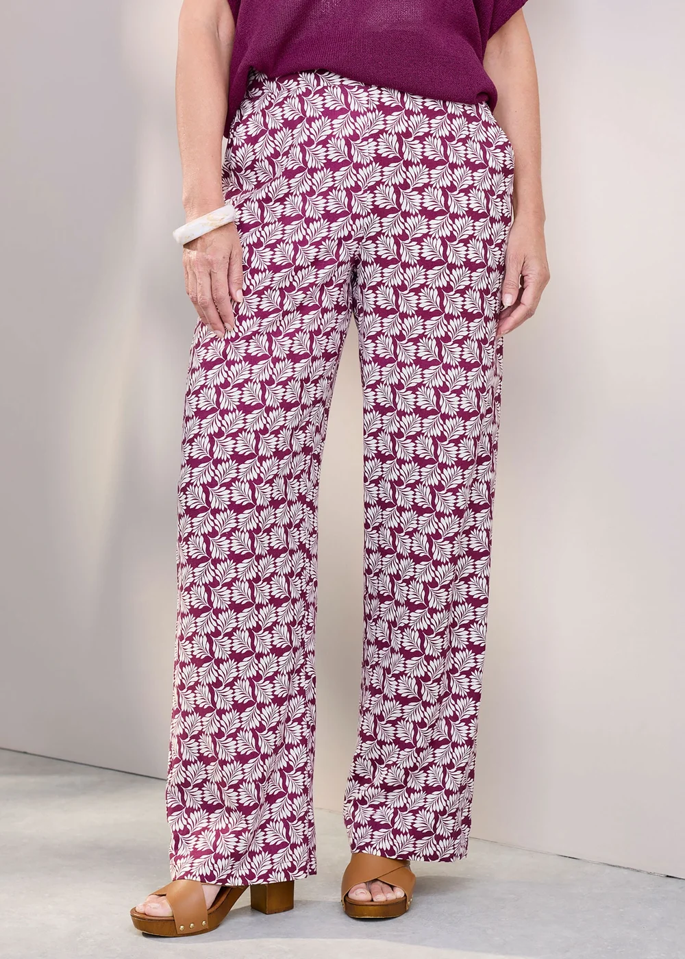 Cotton Traders Rose Wild Rose Pull On Printed Wide Leg Trousers - 16/L29 Image 2