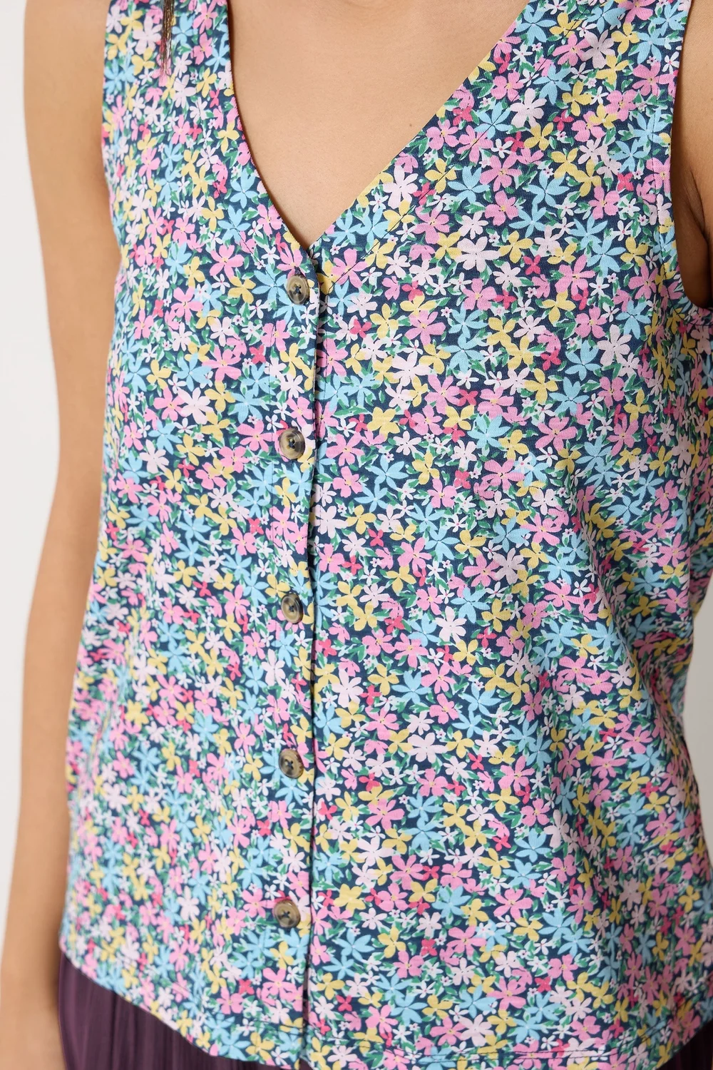 M&Co Petite Pink Floral Print Button Vest Top - 10 Image 4