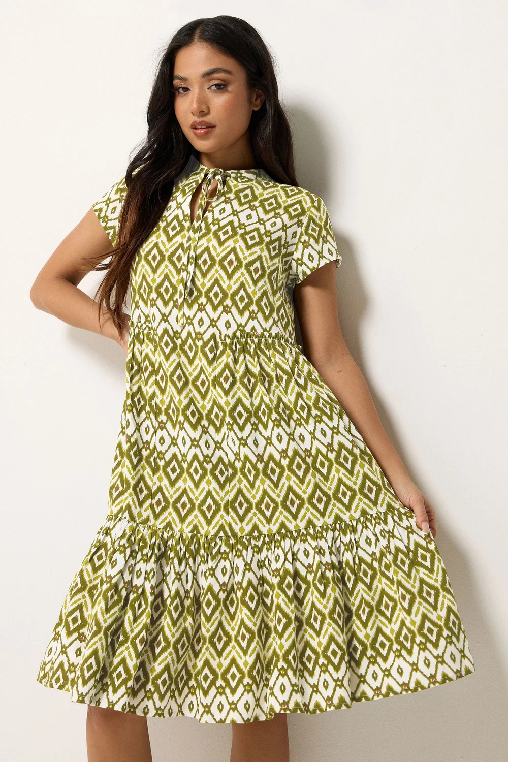 PixieGirl Petite Green Abstract Smock Midi Dress - 16 Image 1