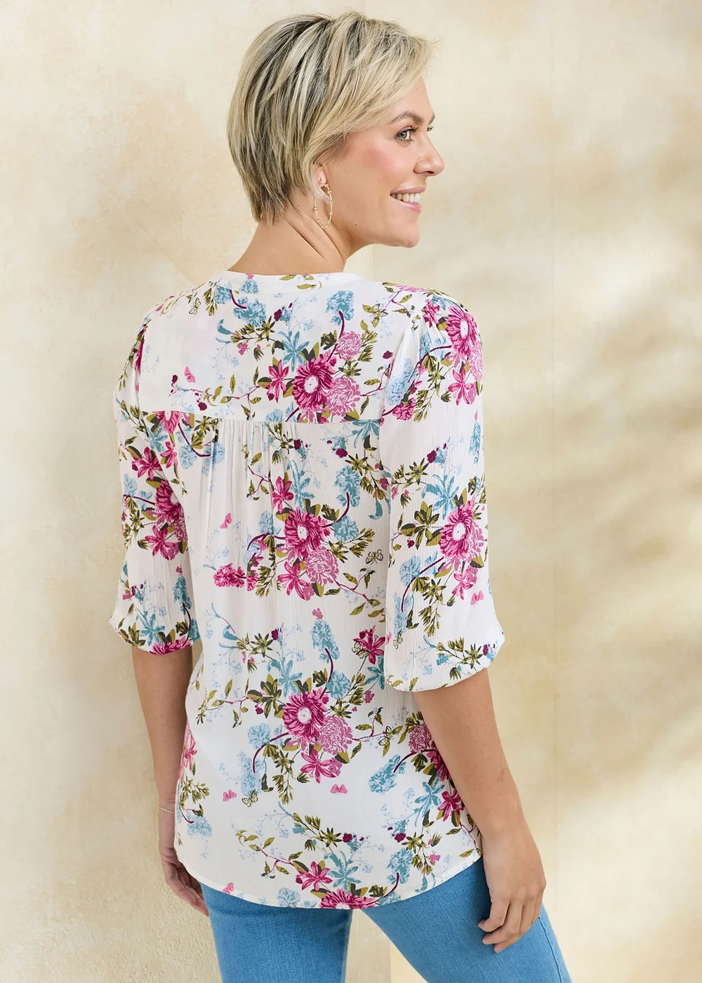 Cotton Traders Light Orchid 3/4 Sleeve V-Neck Printed Crinkle Top - 12 Image 3